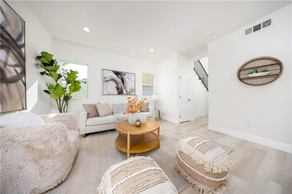 753 Lewis Street, Pomona, California 91768 home-pic-27